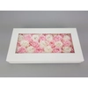 Kép 3/3 - Prémium szappanrózsa szelence átlátszó tetejű fehér dobozban - fehér és rózsaszín