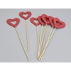 Kép 3/4 - Piros fa lyukas pálcás szívek 8db/csomag