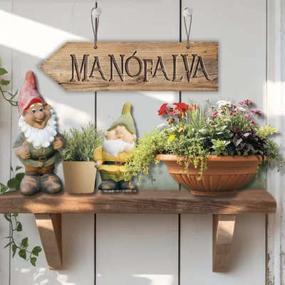 Manófalva fa nyíl dekoráció 30 cm
