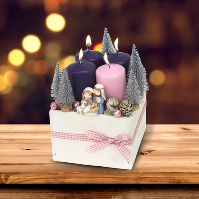 Lila-rózsaszín adventi dekoláda