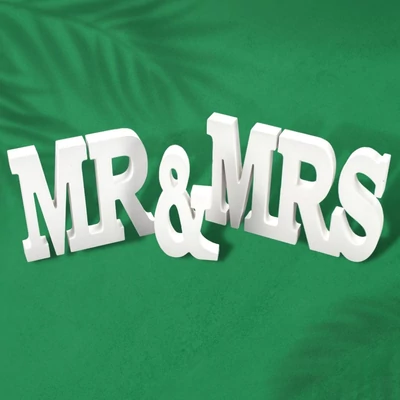 Mr &amp; Mrs felirat fából