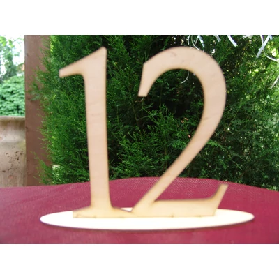 Natúr fa - Asztalszám 12-es