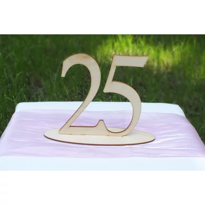 Natúr fa - Asztalszám 25-ös