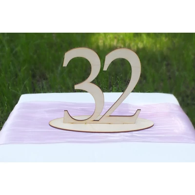 Natúr fa - Asztalszám 32-es