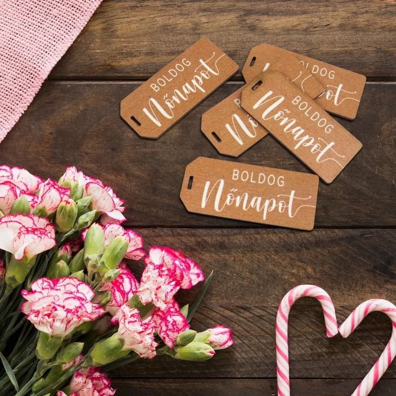 Nyomtatott dekorkarton - Boldog nőnapot scrapbook táblák 5db/cs natúr