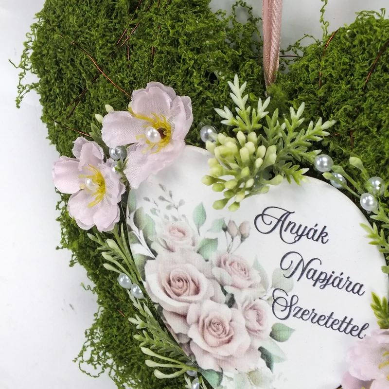 Csináld magad - Anyák napi moha szív ajtódísz