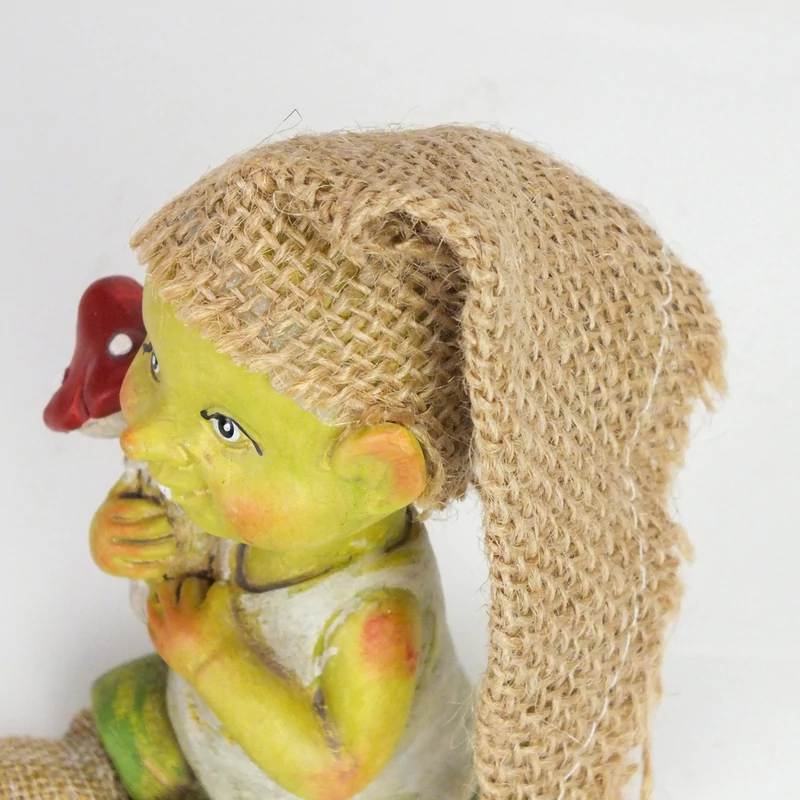 Lógólábú kobold gombával - KIFUTÓ