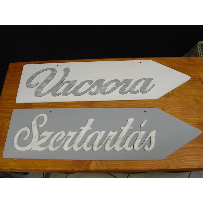 Natúr fa - "Szertartás" felirat írott 37cm