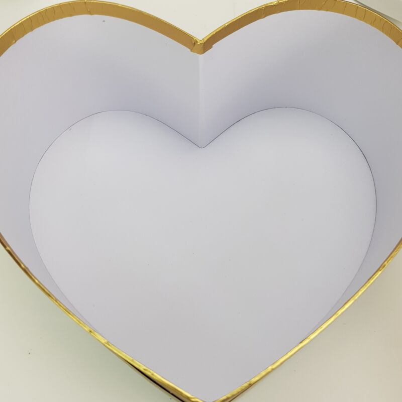 Aranyszegélyes szív doboz fehér 3db/szett