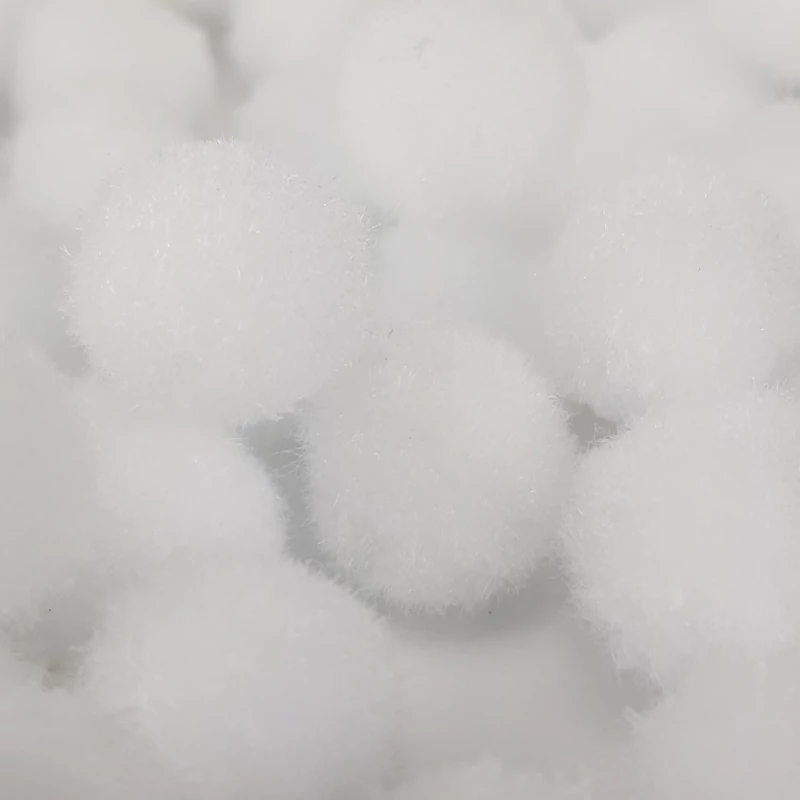 Fehér pompon 2,5cm 50db/csomag