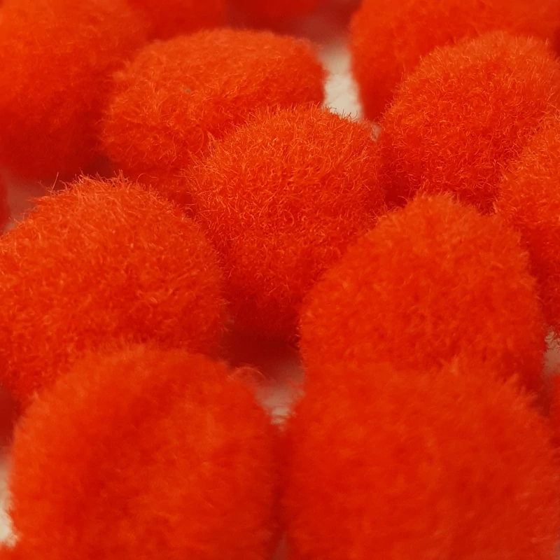  Piros zsenília pompon 1,5cm 100db/cs