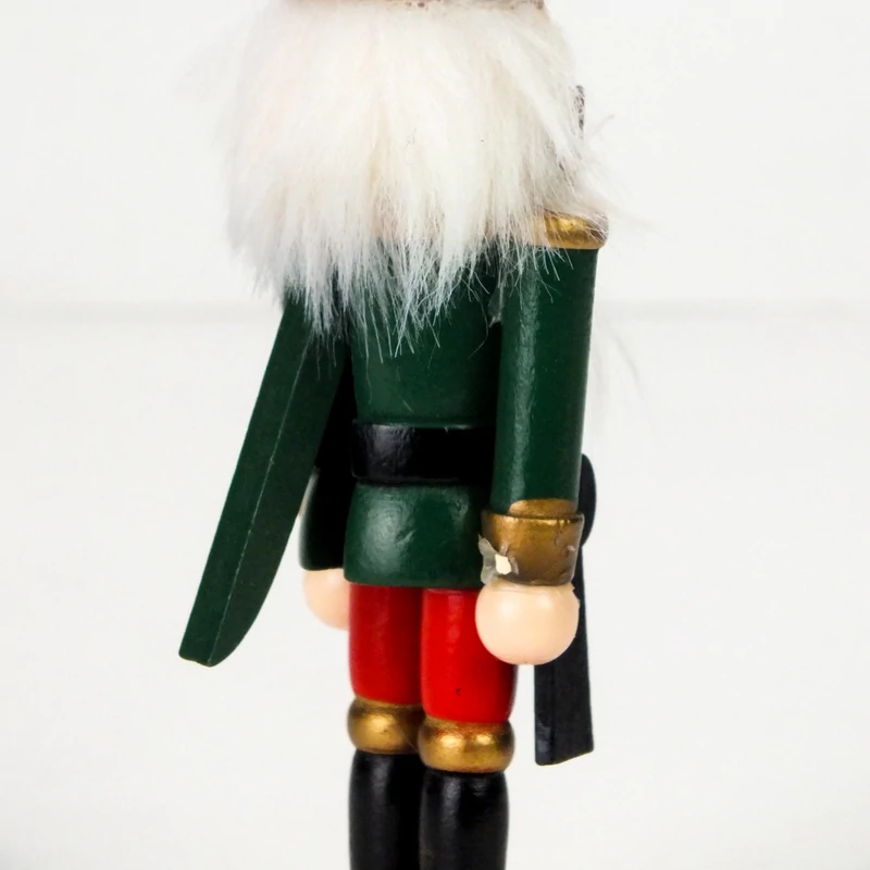 Diótörő 14cm zöld kabátos 14cm
