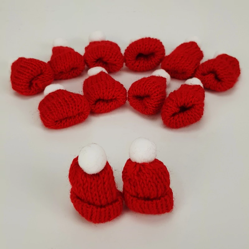 Mini kötött sapka piros 12db/csomag