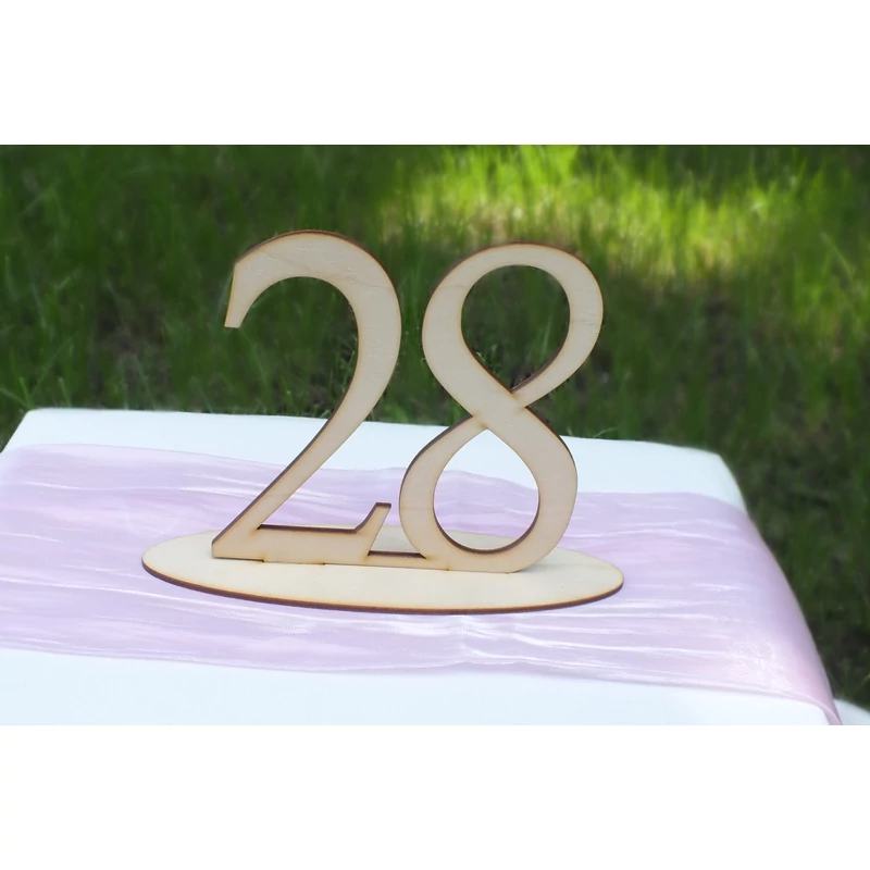 Natúr fa - Asztalszám  28-as