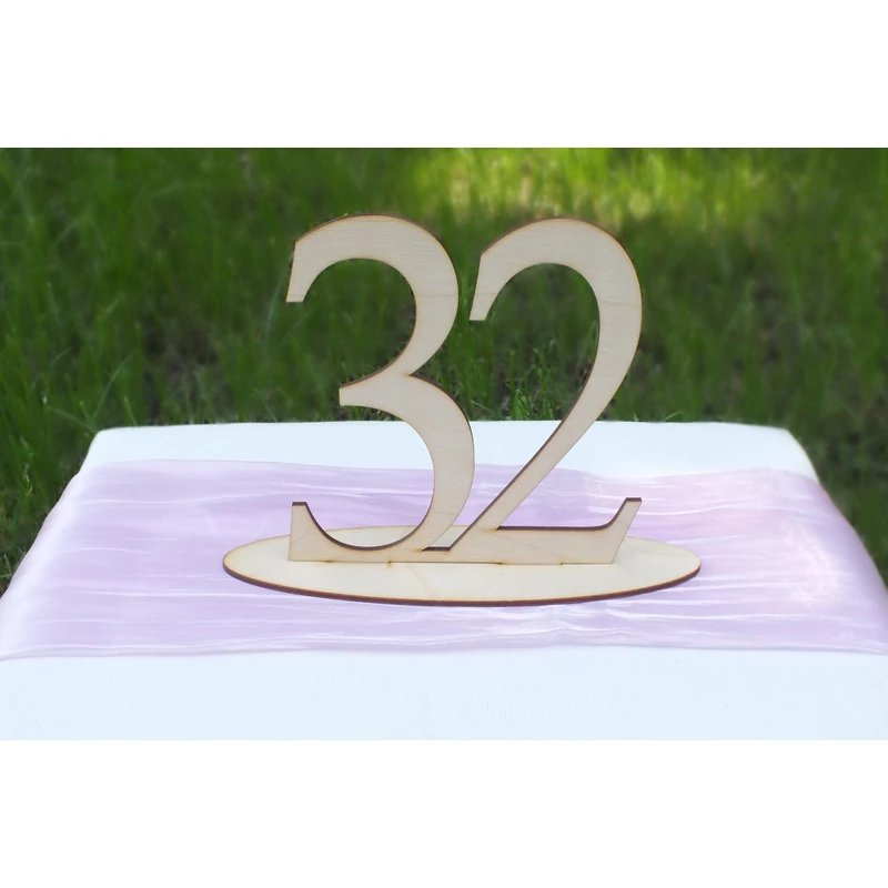 Natúr fa - Asztalszám 32-es