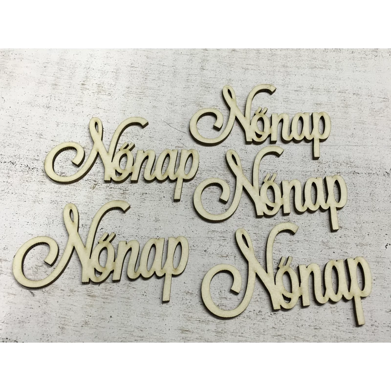 Nőnap felirat 9,5cm 