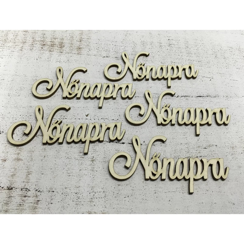 Nőnapra felirat 10cm 
