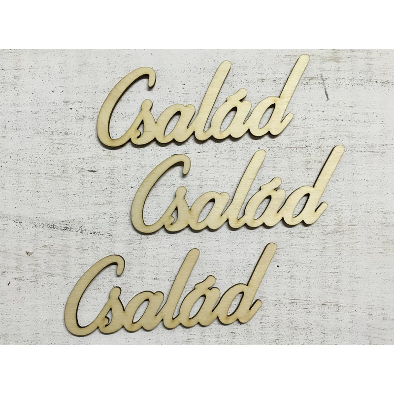 Natúr fa "Család" felirat 13,5cm 