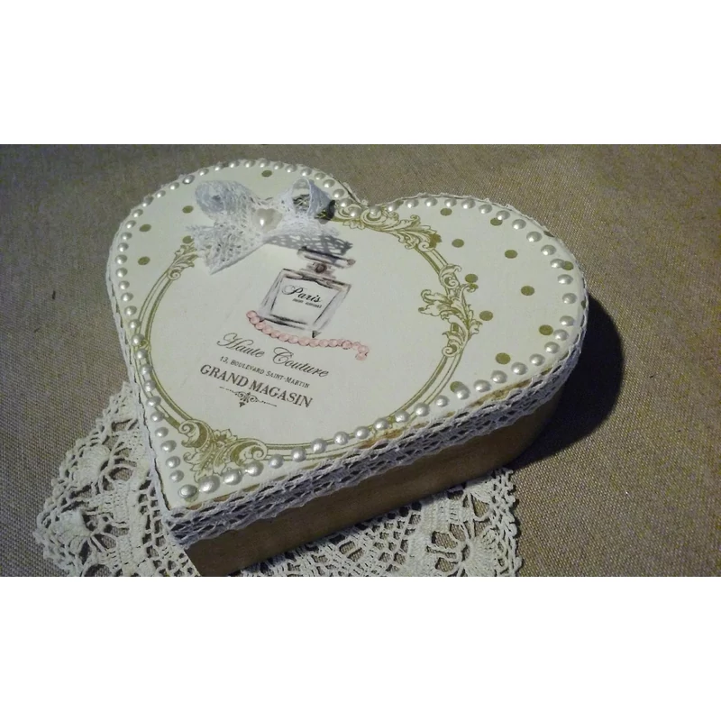 Fa tükrös szív doboz